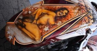 Aerografia - graffiti na motocyklu