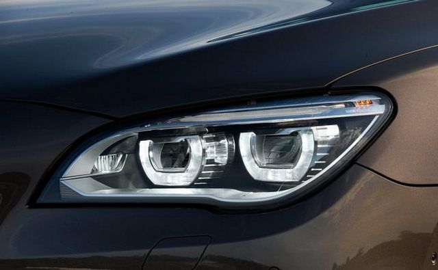 BMW serii 7 - reflektory