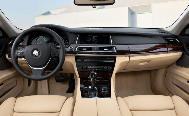 BMW serii 7 - wnętrze