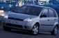 Ford Fiesta - ta wersja najmniej pasująca do reszty, przypominająca nawet mini vana lub małe autko terenowe