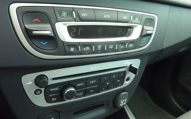 Renault Megane GT 2.0 TCE- radio, klimatyzacja