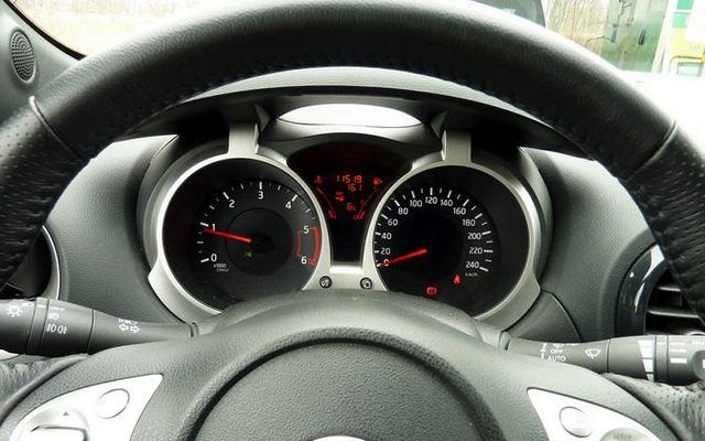 Nissan Juke 1.5 dCi 110 KM - zegary