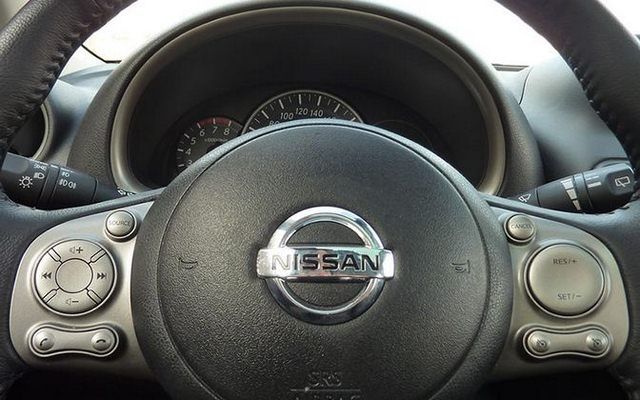 Nissan Micra 1.2 DIG-S - kierownica wielofunkcyjna