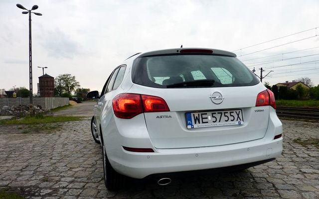 Opel Astra Grand Tourer 1.4 Turbo 140 KM