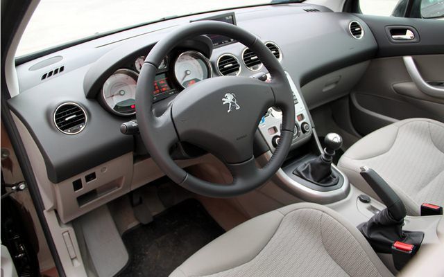 Peugeot 308 SW - wnętrze