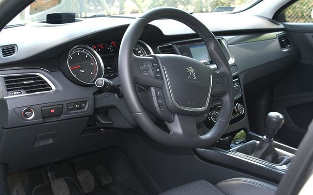 Peugeot 508 2.0 HDi - wnętrze