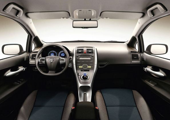 Toyota Auris - wnętrze