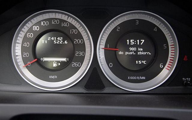 Volvo S60 1.6 D2 115 KM - zegary