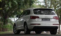 Ile pali Audi Q7?