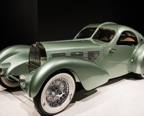 Ile biegów ma Bugatti?