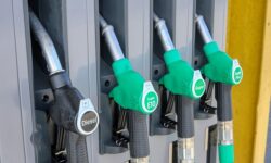 Ile kosztuje 1 litr benzyny w Czechach?