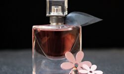 Jak używać perfum bez atomizera?