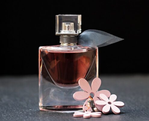 Jak używać perfum bez atomizera?